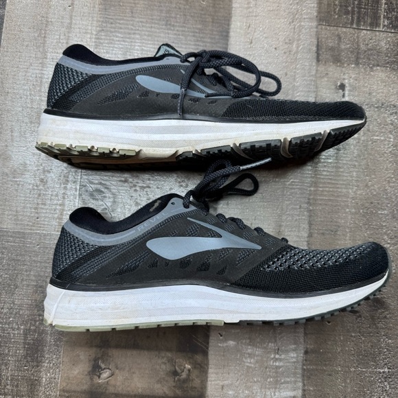 Brooks Dark Gray and Black Running Shoes - Picture 3 of 11